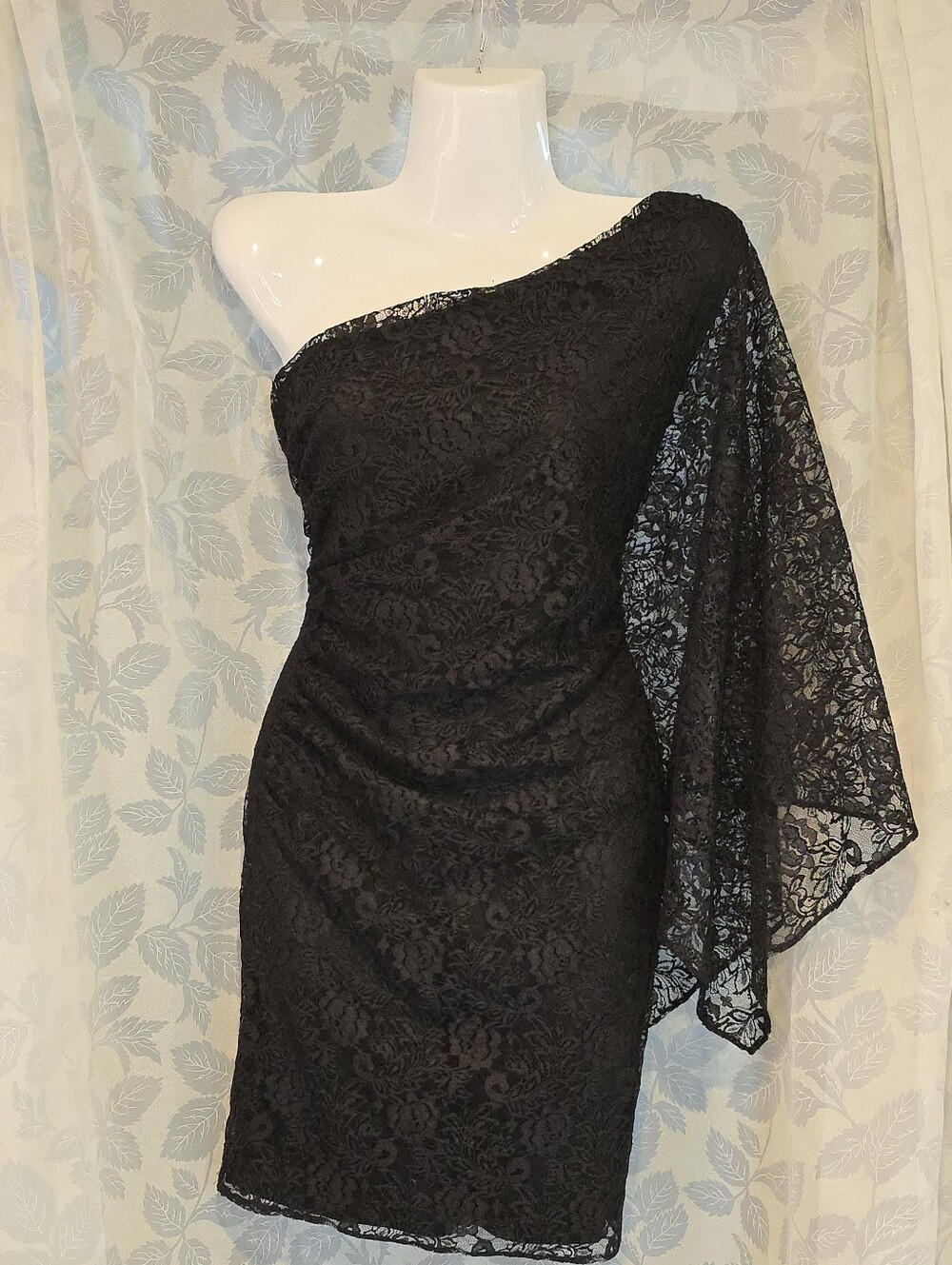 Adrianna Papell Black One-Shoulder Lace Cocktail Dress